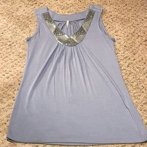 Gray sleeveless top
